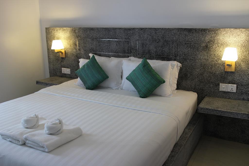 K9 Riverside Hotel 金边 外观 照片