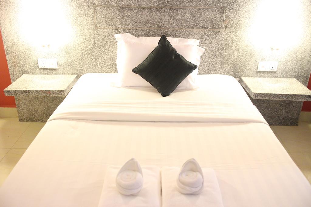 K9 Riverside Hotel 金边 外观 照片
