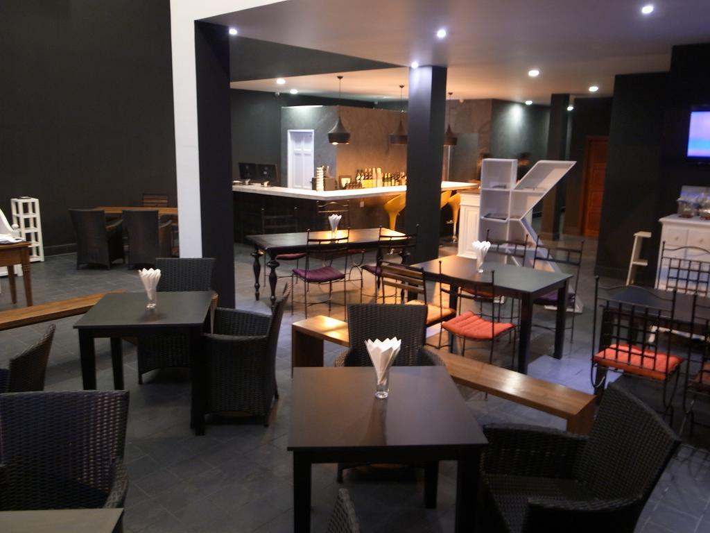 K9 Riverside Hotel 金边 外观 照片