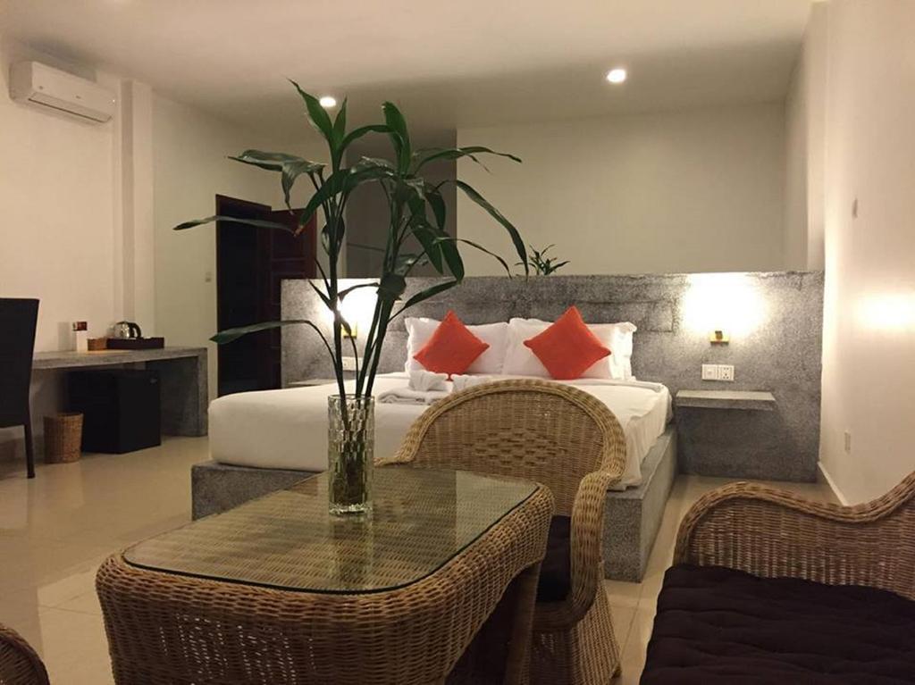 K9 Riverside Hotel 金边 外观 照片